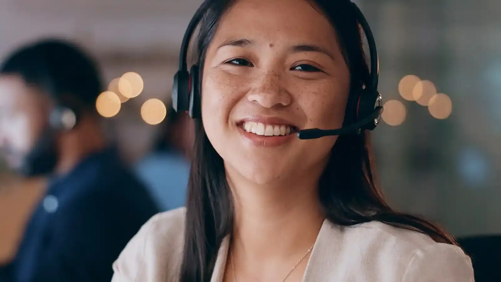The Future of Supply Chain Customer Service: New Report Uncovers 2024 Trends