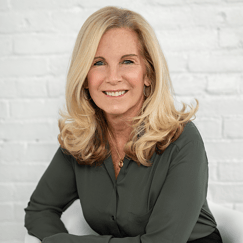 2023 | Donna Kintop | Headshot